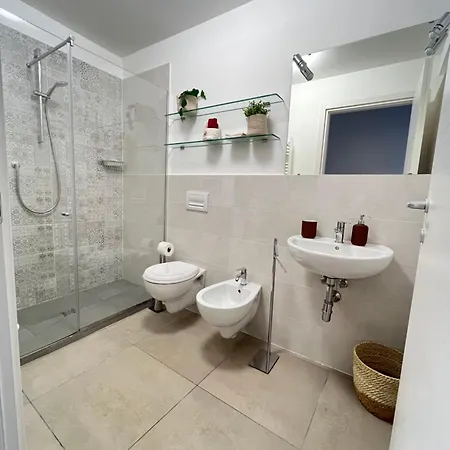 Apartment Modern House, Station, Aereoporto Vicino