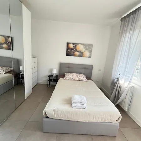 Modern House, Station, Aereoporto Vicino Apartment